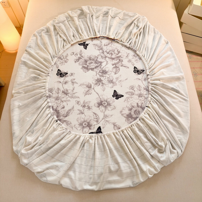 91家纺网 家纺一手货源 找家纺 丽美人家纺 2025年牛奶绒小版印花床笠单床笠床笠单件 水墨花蝴蝶