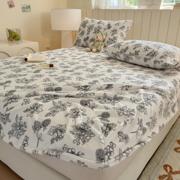 91家纺网 家纺一手货源 找家纺 丽美人家纺 2025年牛奶绒小版印花床笠单床笠床笠单件 复古山茶