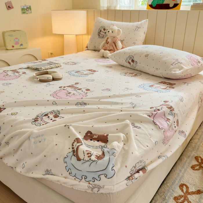 91家纺网 家纺一手货源 找家纺 丽美人家纺 2025年牛奶绒小版印花床笠单床笠床笠单件 奶萌小猫