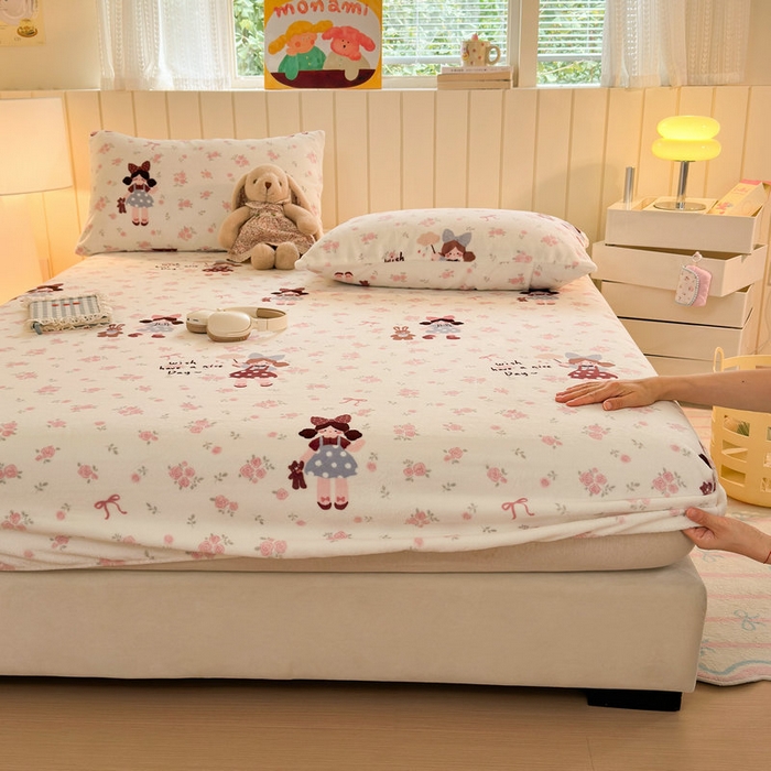 91家纺网 家纺一手货源 找家纺 丽美人家纺 2025年牛奶绒小版印花床笠单床笠床笠单件 玫瑰女孩