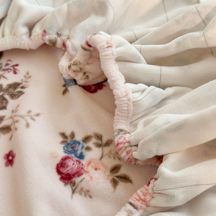 91家纺网 家纺一手货源 找家纺 丽美人家纺 2025年牛奶绒小版印花床笠单床笠床笠单件 山茶花语-粉