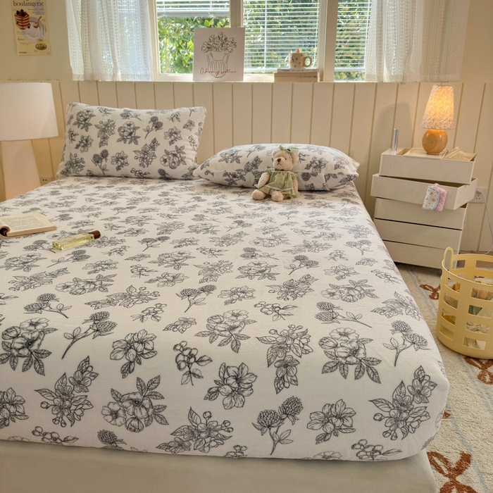 91家纺网 家纺一手货源 找家纺 丽美人家纺 2025年牛奶绒小版印花床笠单床笠床笠单件 复古山茶