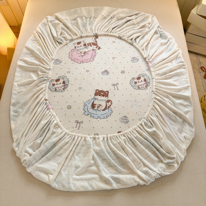 91家纺网 家纺一手货源 找家纺 丽美人家纺 2025年牛奶绒小版印花床笠单床笠床笠单件 奶萌小猫