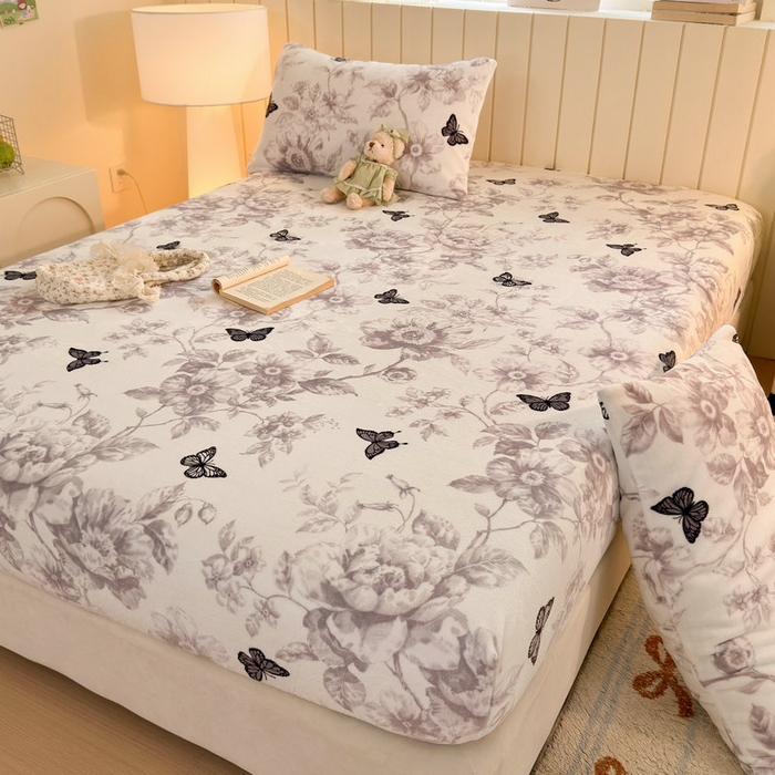 91家纺网 家纺一手货源 找家纺 丽美人家纺 2025年牛奶绒小版印花床笠单床笠床笠单件 水墨花蝴蝶