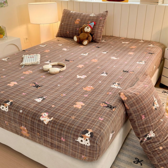 91家纺网 家纺一手货源 找家纺 丽美人家纺 2025年牛奶绒小版印花床笠单床笠床笠单件 英伦小狗