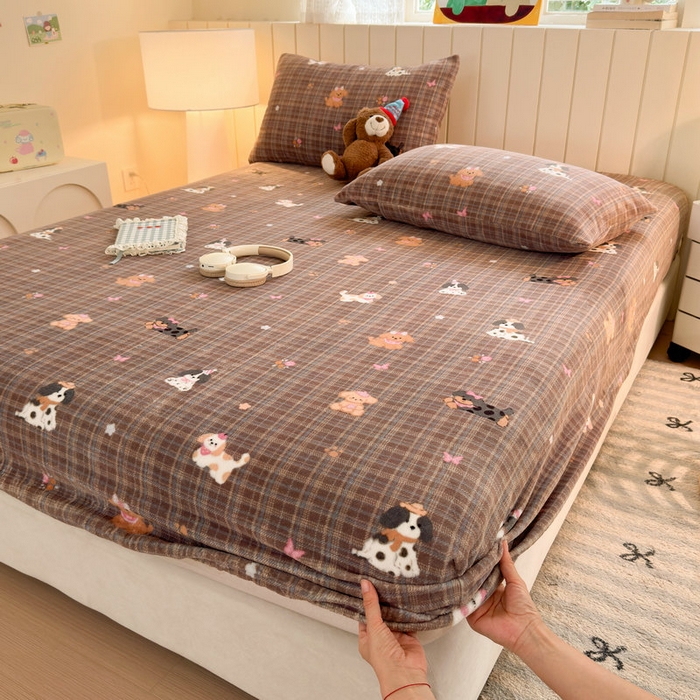 91家纺网 家纺一手货源 找家纺 丽美人家纺 2025年牛奶绒小版印花床笠单床笠床笠单件 英伦小狗