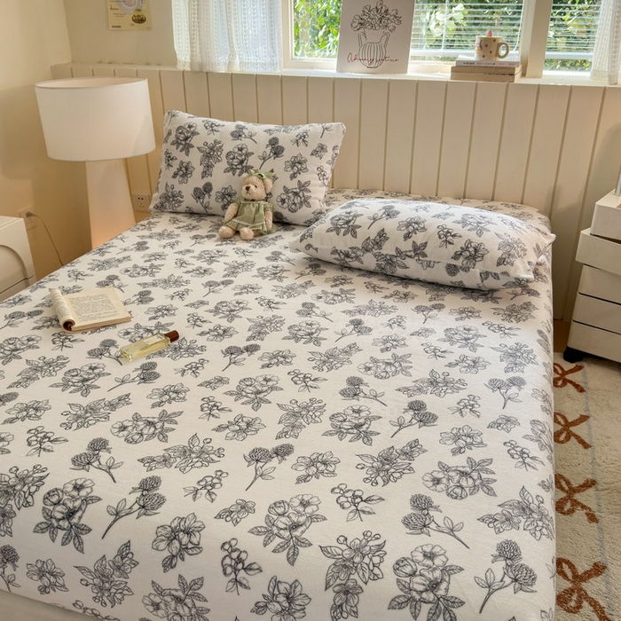 91家纺网 家纺一手货源 找家纺 丽美人家纺 2025年牛奶绒小版印花床笠单床笠床笠单件 复古山茶