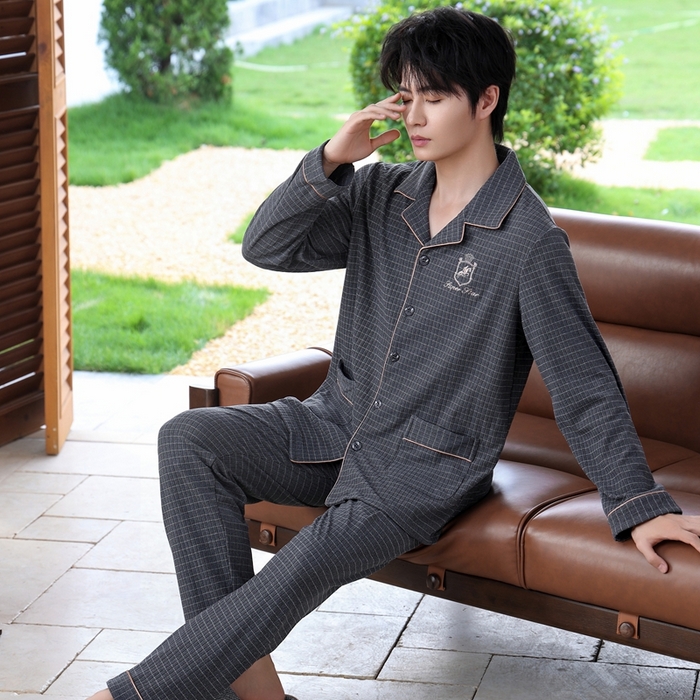 91家纺网 家纺一手货源 找家纺 洛兰沙家居馆 2025新款德绒绵竹加厚300克情侣睡衣男女款睡衣（翻领） 251703（男款）