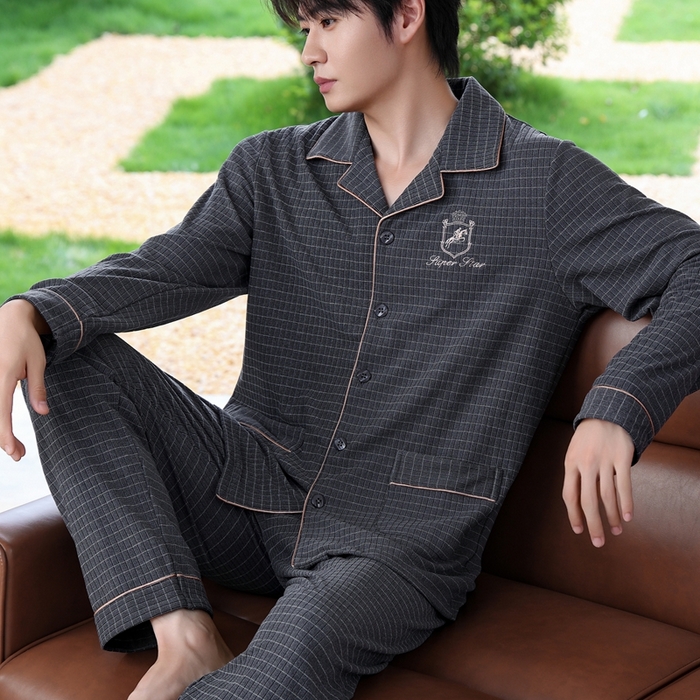 91家纺网 家纺一手货源 找家纺 洛兰沙家居馆 2025新款德绒绵竹加厚300克情侣睡衣男女款睡衣（翻领） 251703（男款）