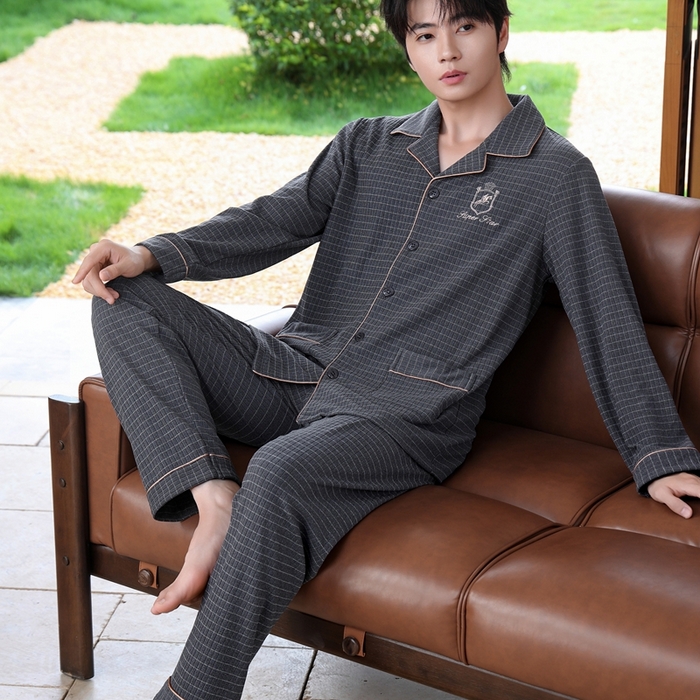 91家纺网 家纺一手货源 找家纺 洛兰沙家居馆 2025新款德绒绵竹加厚300克情侣睡衣男女款睡衣（翻领） 251703（男款）