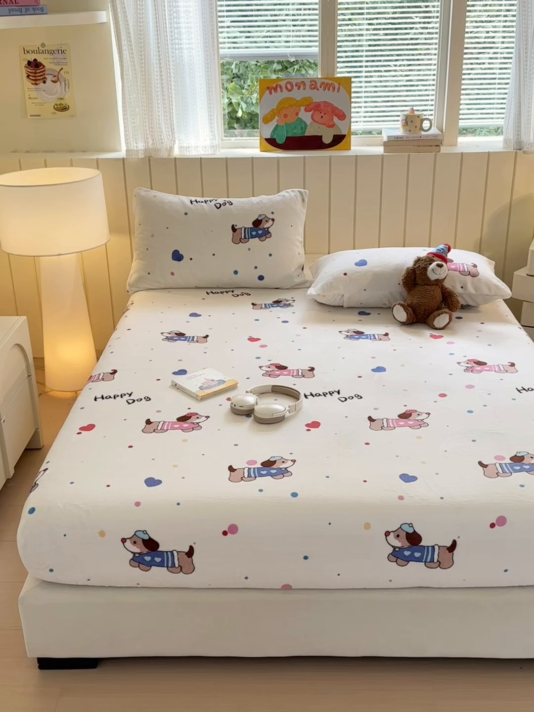 91家纺网 家纺一手货源 找家纺 丽美人家纺 2025年牛奶绒小版印花床笠单床笠床笠单件 甜品腊肠狗