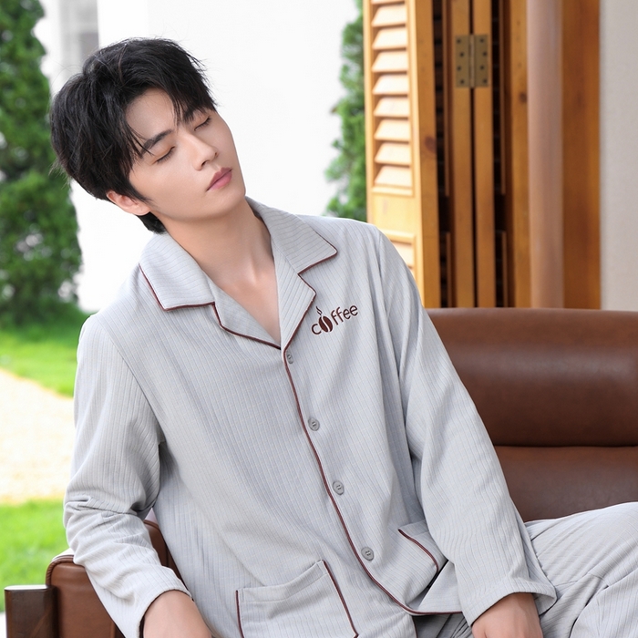 91家纺网 家纺一手货源 找家纺 洛兰沙家居馆 2025新款德绒绵竹加厚300克情侣睡衣男女款睡衣（翻领） 251705-1（男款）