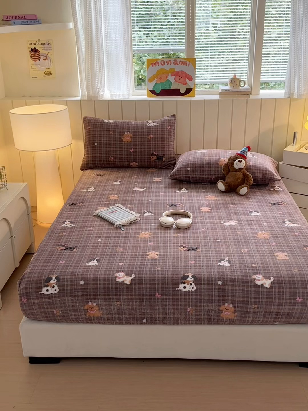 91家纺网 家纺一手货源 找家纺 丽美人家纺 2025年牛奶绒小版印花床笠单床笠床笠单件 英伦小狗