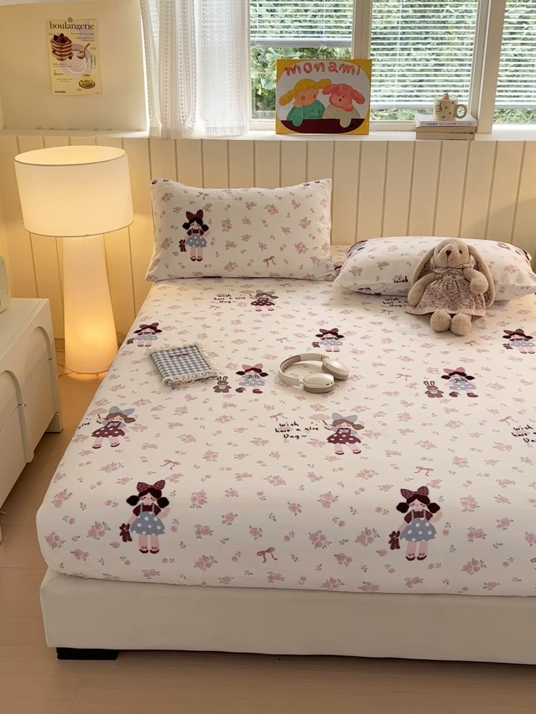 91家纺网 家纺一手货源 找家纺 丽美人家纺 2025年牛奶绒小版印花床笠单床笠床笠单件 玫瑰女孩