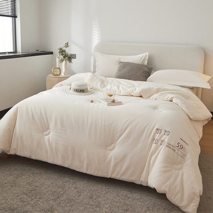 91家纺网 家纺一手货源 找家纺 （总）纪梵茜 2025新款59%豆朴原棉大豆被子被芯场景一