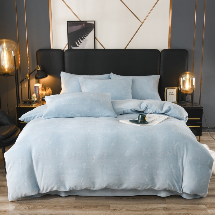 91家纺网 家纺一手货源 找家纺 米瑞娜 2025新款牛奶绒四件套 蝴蝶结-天蓝