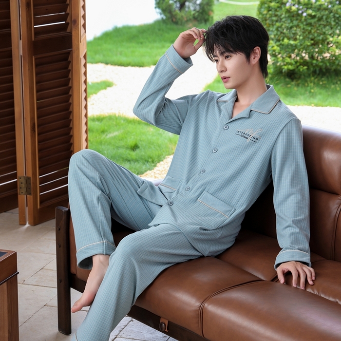 91家纺网 家纺一手货源 找家纺 洛兰沙家居馆 2025新款德绒绵竹加厚300克情侣睡衣男女款睡衣（翻领） 251731（情侣款男）