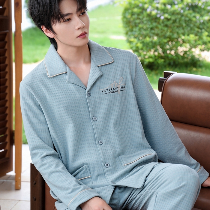 91家纺网 家纺一手货源 找家纺 洛兰沙家居馆 2025新款德绒绵竹加厚300克情侣睡衣男女款睡衣（翻领） 251731（情侣款男）