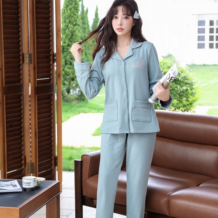 91家纺网 家纺一手货源 找家纺 洛兰沙家居馆 2025新款德绒绵竹加厚300克情侣睡衣男女款睡衣（翻领） 259731（情侣款女）