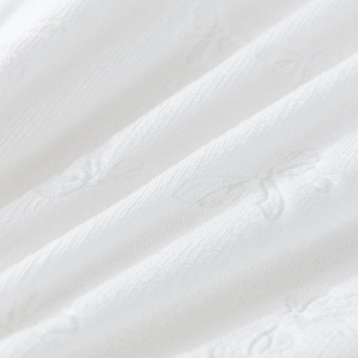 91家纺网 家纺一手货源 找家纺 米瑞娜 2025新款牛奶绒四件套 蝴蝶结-白蓝