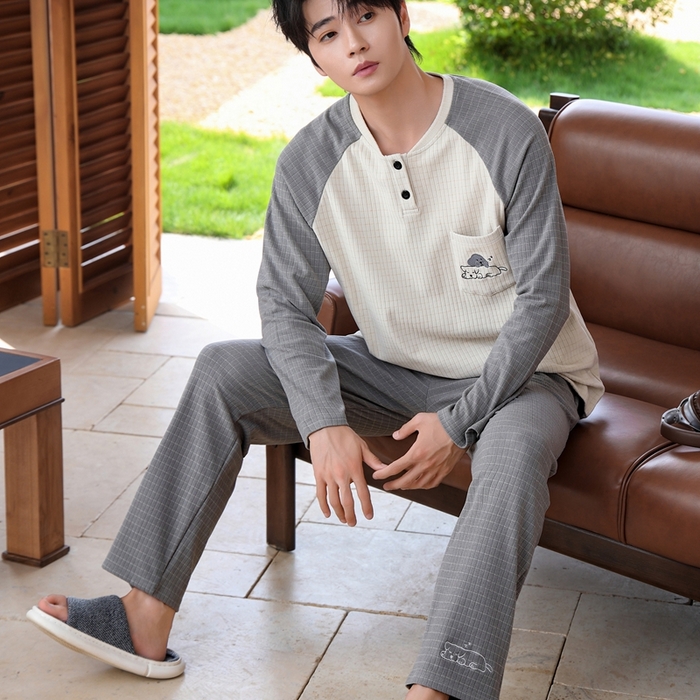 91家纺网 家纺一手货源 找家纺 洛兰沙家居馆 2025新款德绒绵竹加厚300克情侣睡衣男女款睡衣（翻领） 251750（情侣款男）