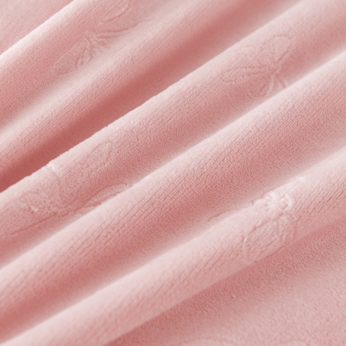 91家纺网 家纺一手货源 找家纺 米瑞娜 2025新款牛奶绒四件套 蝴蝶结-粉灰