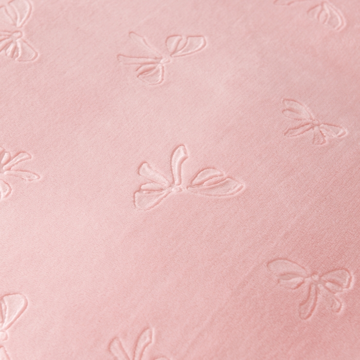 91家纺网 家纺一手货源 找家纺 米瑞娜 2025新款牛奶绒四件套 蝴蝶结-粉灰