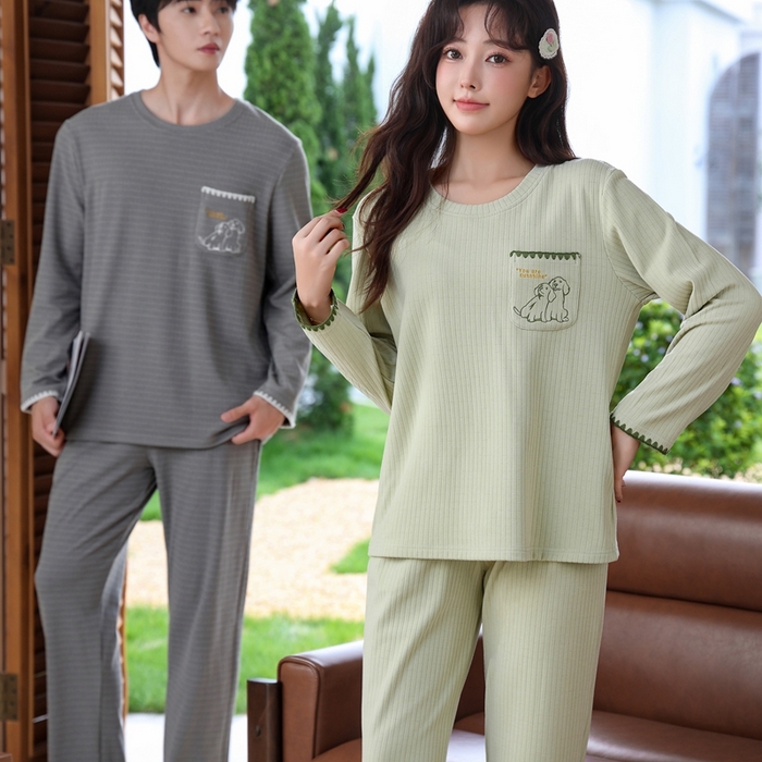 91家纺网 家纺一手货源 找家纺 洛兰沙家居馆 2025新款德绒绵竹加厚300克情侣睡衣男女款睡衣（翻领） 251751（情侣款男）