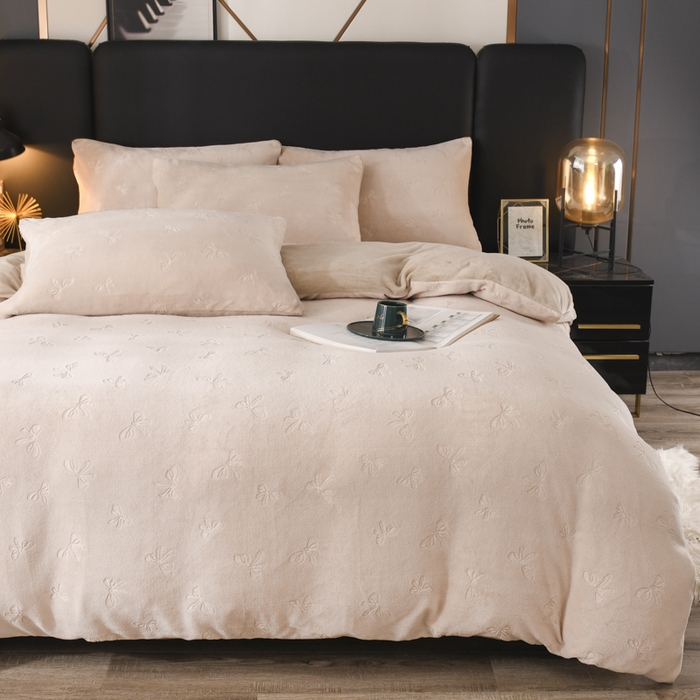 91家纺网 家纺一手货源 找家纺 米瑞娜 2025新款牛奶绒四件套 蝴蝶结-奶杏