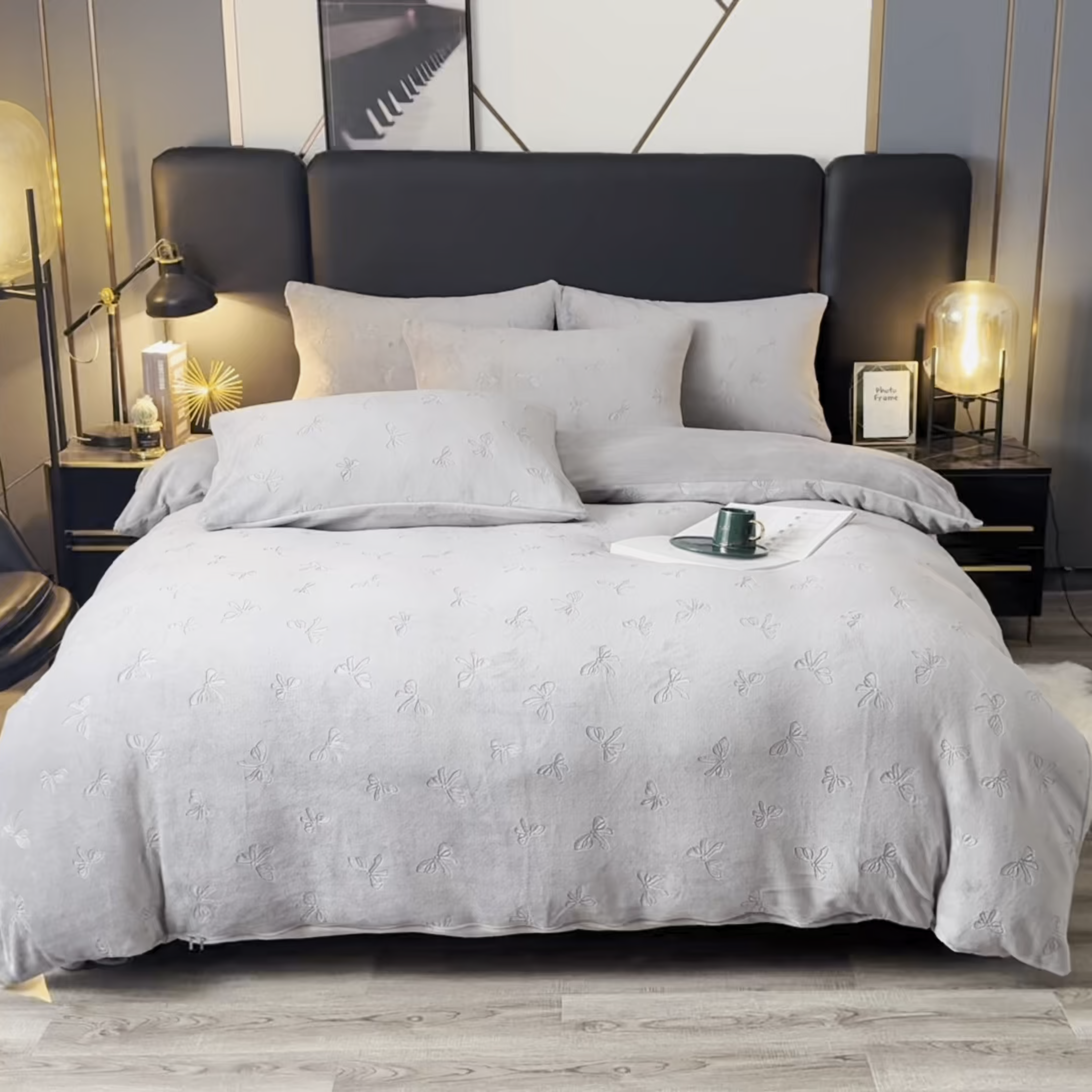 91家纺网 家纺一手货源 找家纺 米瑞娜 2025新款牛奶绒四件套 蝴蝶结-浅灰