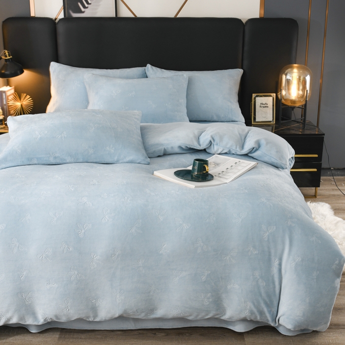 91家纺网 家纺一手货源 找家纺 米瑞娜 2025新款牛奶绒四件套 蝴蝶结-天蓝