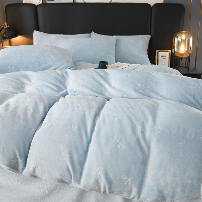 91家纺网 家纺一手货源 找家纺 米瑞娜 2025新款牛奶绒四件套 蝴蝶结-天蓝