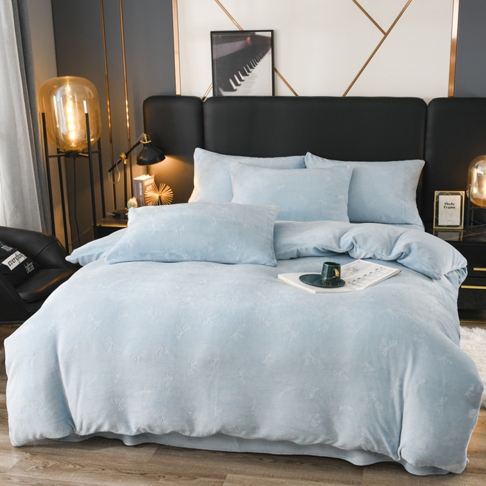 91家纺网 家纺一手货源 找家纺 米瑞娜 2025新款牛奶绒四件套 蝴蝶结-天蓝