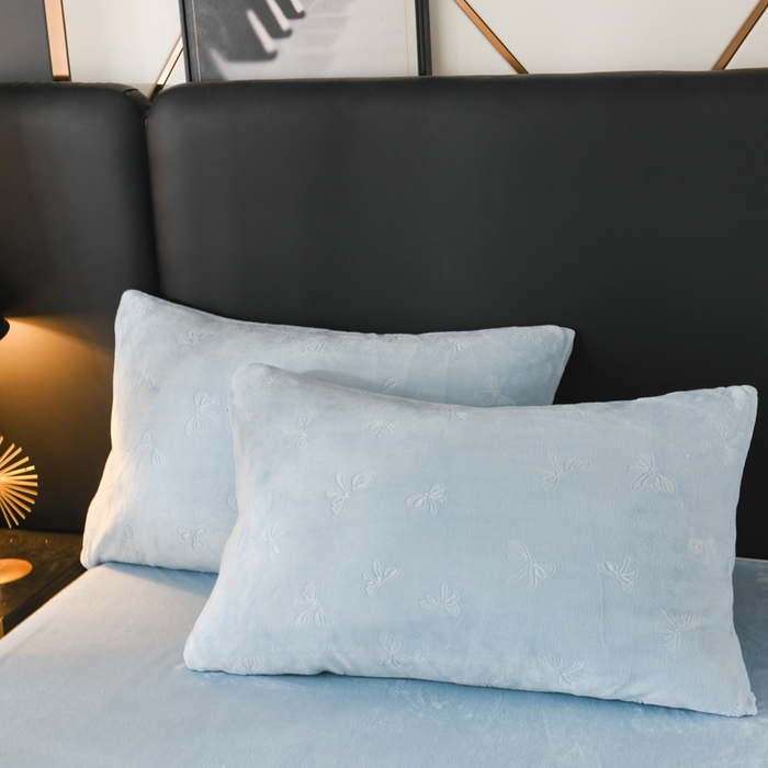 91家纺网 家纺一手货源 找家纺 米瑞娜 2025新款牛奶绒四件套 蝴蝶结-天蓝