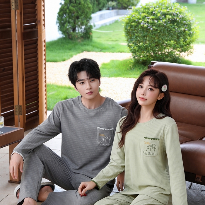 91家纺网 家纺一手货源 找家纺 洛兰沙家居馆 2025新款德绒绵竹加厚300克情侣睡衣男女款睡衣（翻领） 259751（情侣款女）