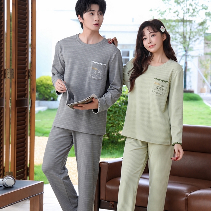 91家纺网 家纺一手货源 找家纺 洛兰沙家居馆 2025新款德绒绵竹加厚300克情侣睡衣男女款睡衣（翻领） 259751（情侣款女）
