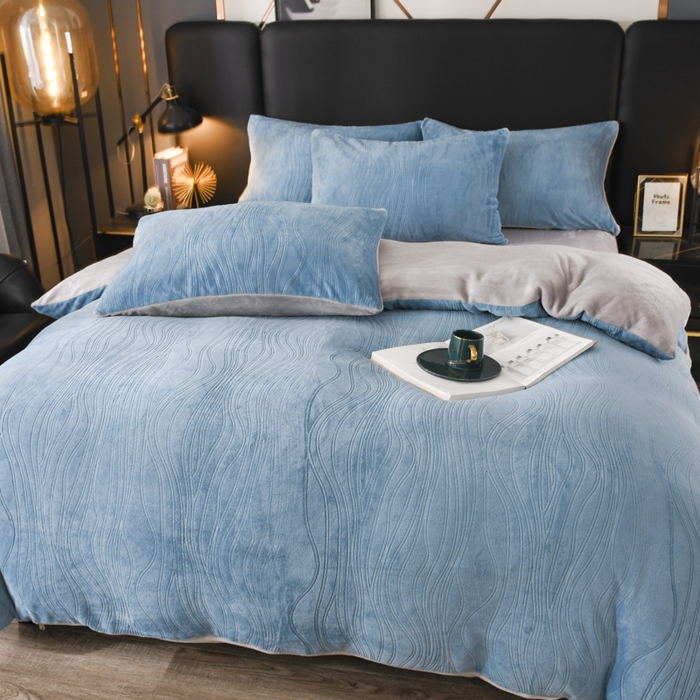 91家纺网 家纺一手货源 找家纺 米瑞娜 2025新款牛奶绒四件套 律动-蓝灰