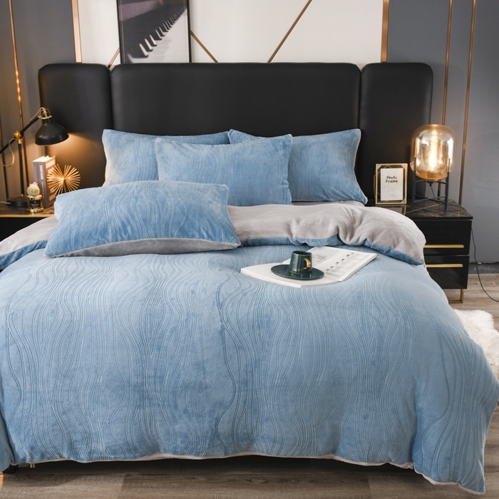 91家纺网 家纺一手货源 找家纺 米瑞娜 2025新款牛奶绒四件套 律动-蓝灰