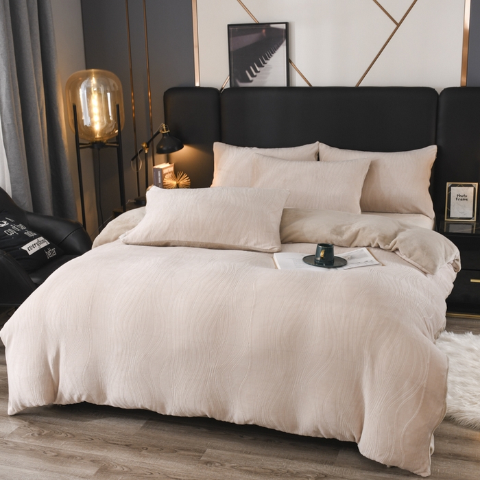 91家纺网 家纺一手货源 找家纺 米瑞娜 2025新款牛奶绒四件套 律动-奶杏