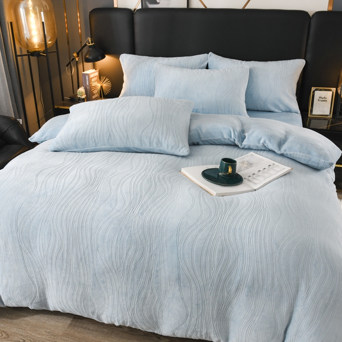 91家纺网 家纺一手货源 找家纺 米瑞娜 2025新款牛奶绒四件套 律动-天蓝