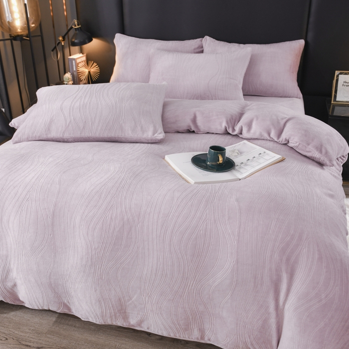 91家纺网 家纺一手货源 找家纺 米瑞娜 2025新款牛奶绒四件套 律动-香芋紫