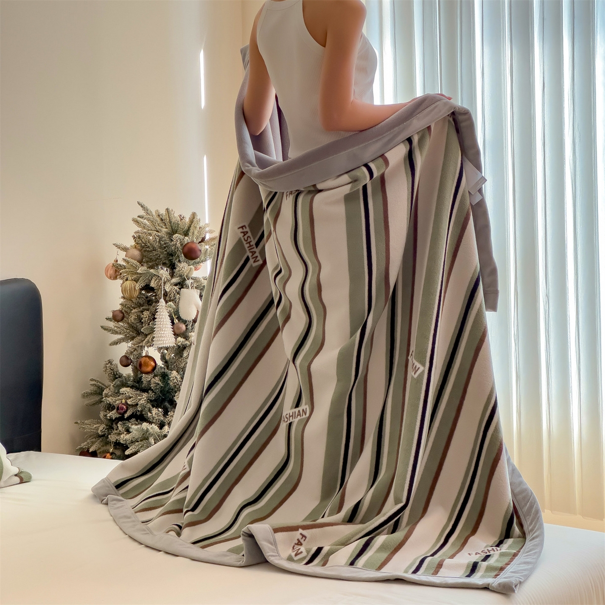 91家纺网 家纺一手货源 找家纺 丝幔家纺 2025新款羊绵绒双层印花毛毯毯子 落日漫游