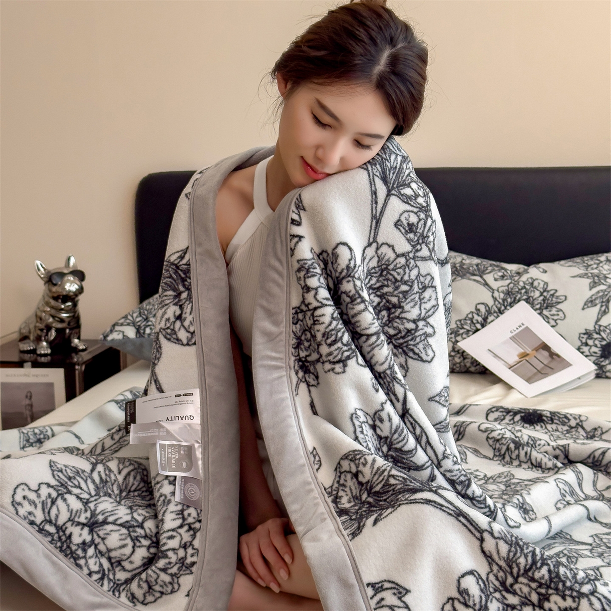 91家纺网 家纺一手货源 找家纺 丝幔家纺 2025新款羊绵绒双层印花毛毯毯子 花田