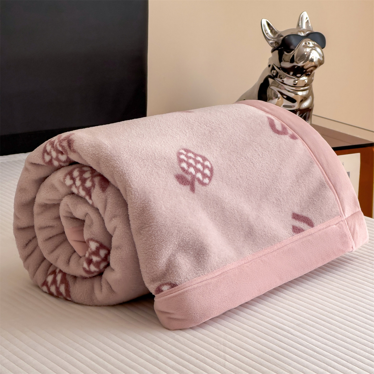 91家纺网 家纺一手货源 找家纺 丝幔家纺 2025新款羊绵绒双层印花毛毯毯子 七七之念