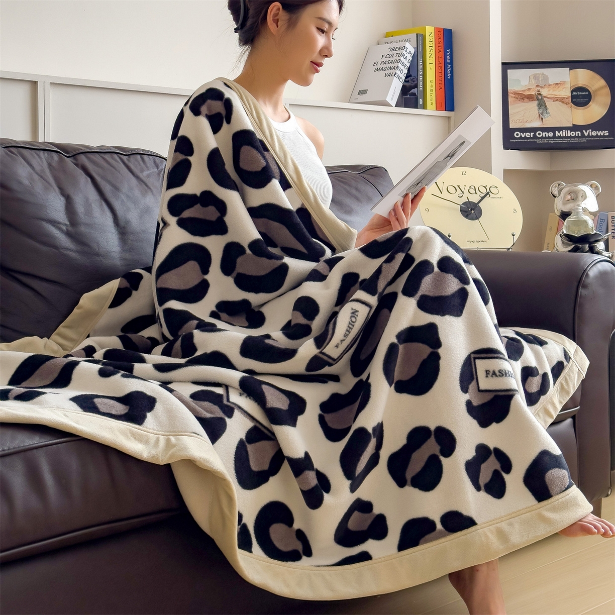 91家纺网 家纺一手货源 找家纺 丝幔家纺 2025新款羊绵绒双层印花毛毯毯子 豹纹星尘