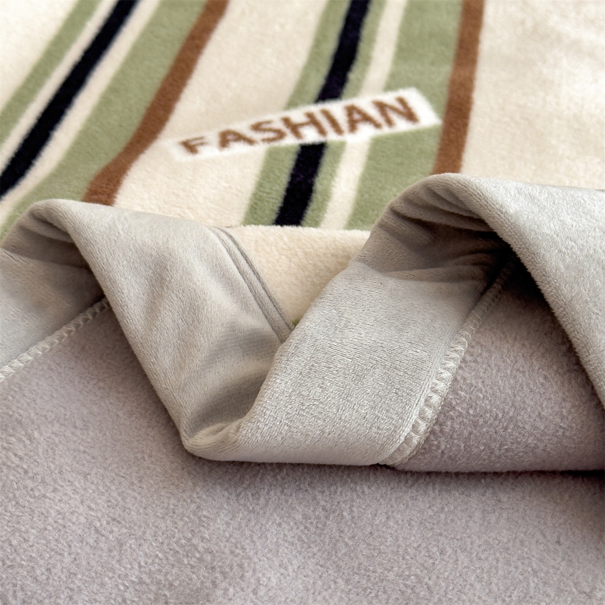 91家纺网 家纺一手货源 找家纺 丝幔家纺 2025新款羊绵绒双层印花毛毯毯子 落日漫游