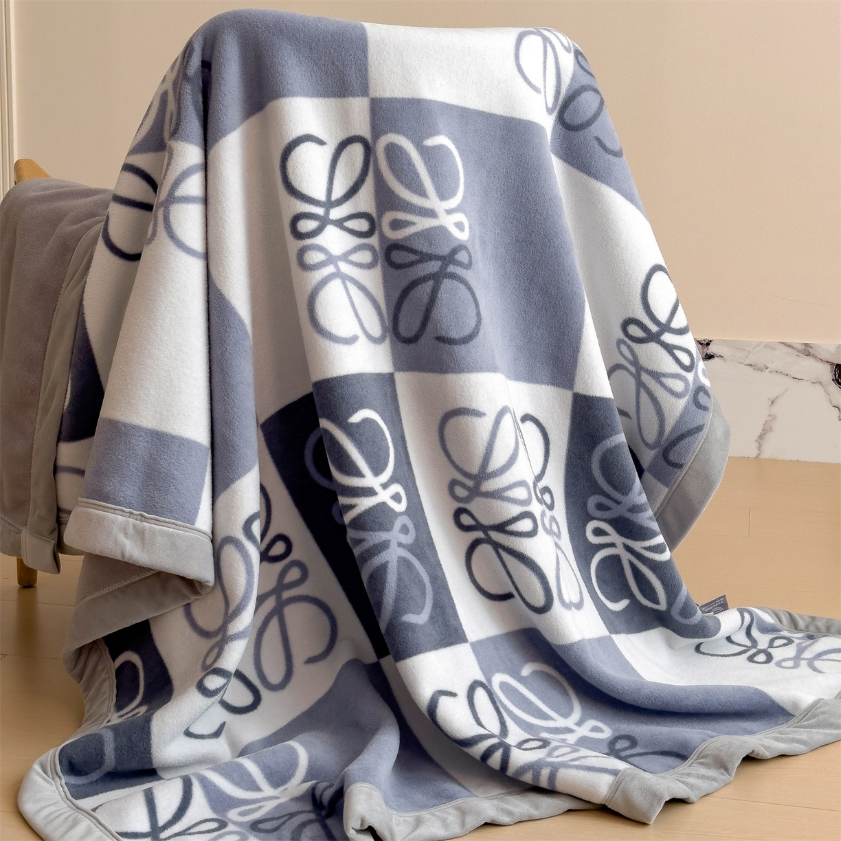 91家纺网 家纺一手货源 找家纺 丝幔家纺 2025新款羊绵绒双层印花毛毯毯子 暮光 蓝