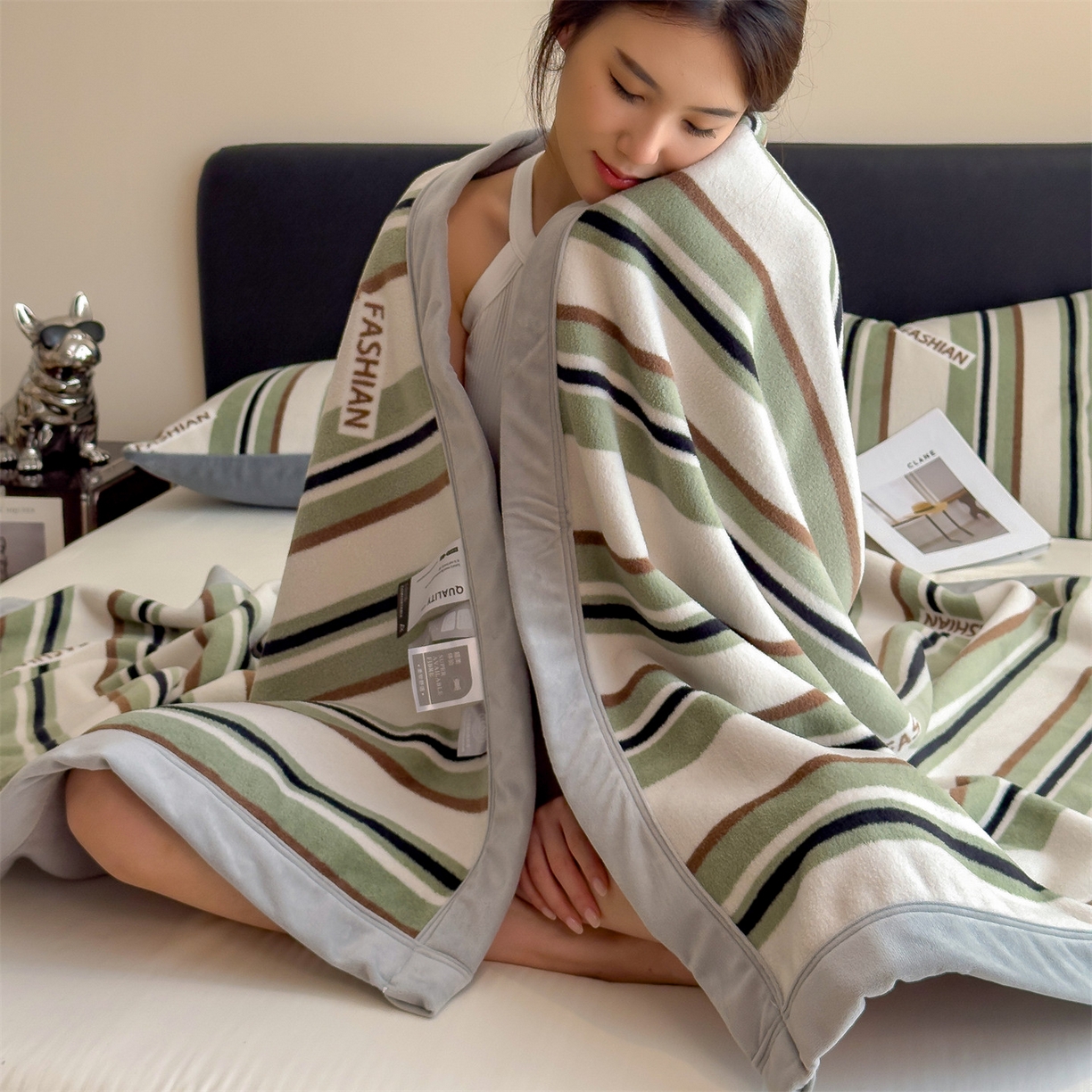 91家纺网 家纺一手货源 找家纺 丝幔家纺 2025新款羊绵绒双层印花毛毯毯子 落日漫游