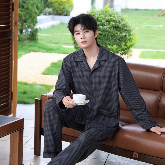 91家纺网 家纺一手货源 找家纺 洛兰沙家居馆 2025新款德绒绵竹加厚300克情侣睡衣男女款睡衣（翻领） 251633-2（情侣款男）