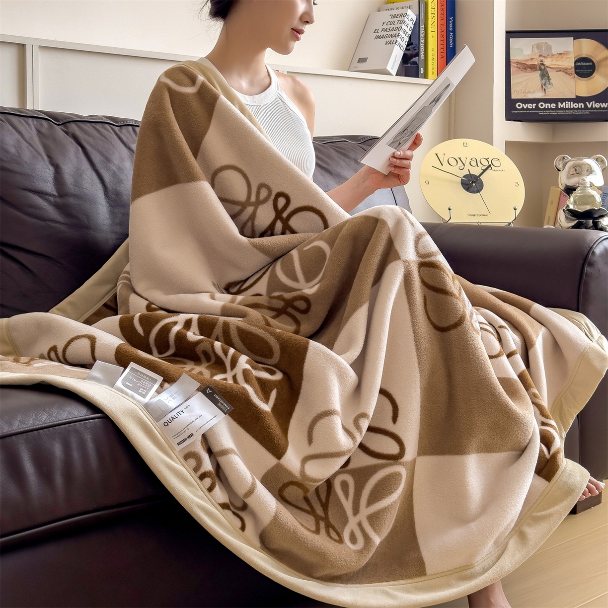 91家纺网 家纺一手货源 找家纺 丝幔家纺 2025新款羊绵绒双层印花毛毯毯子 暮光 咖